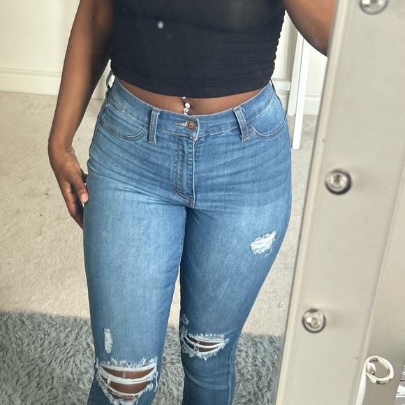 FASHION NOVA SKINNY JEANS - Picture 2 of 5